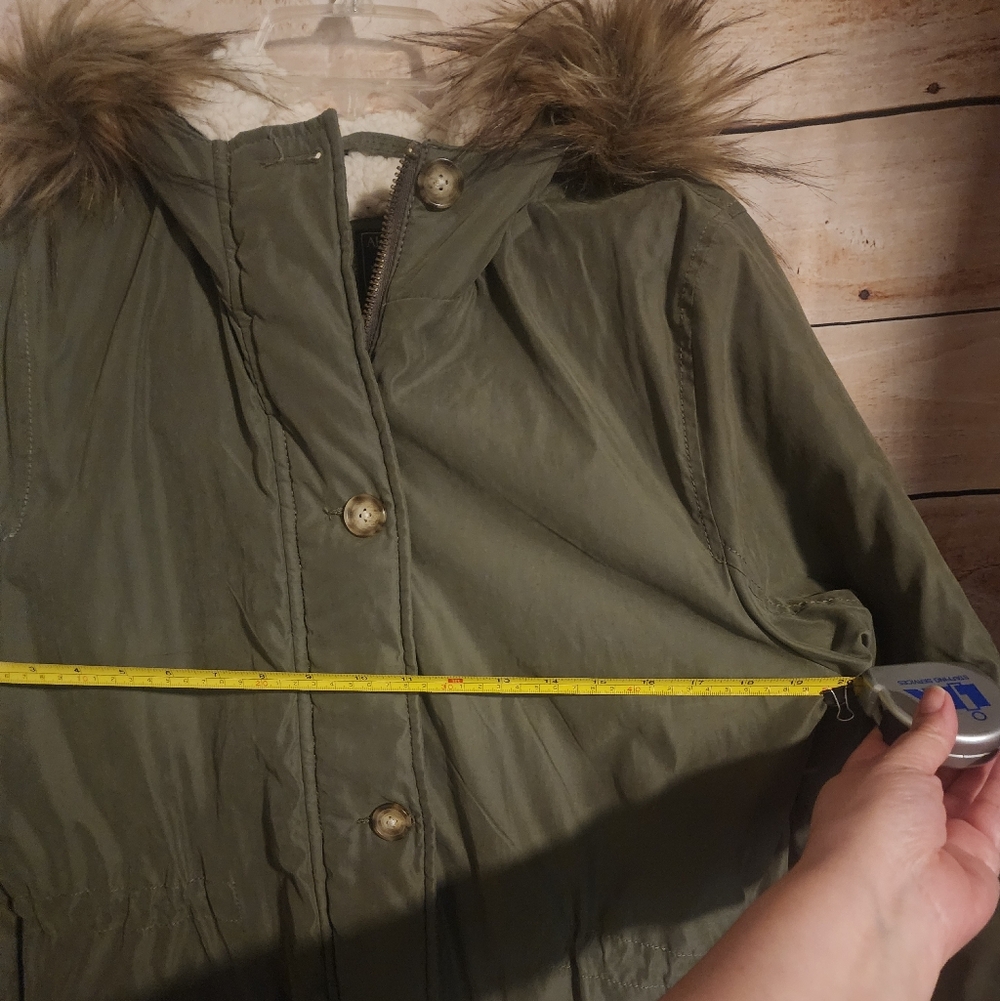 Abercrombie & Fitch Khaki Utility Jacket with Faux Fur Hood - Picture 11 of 13